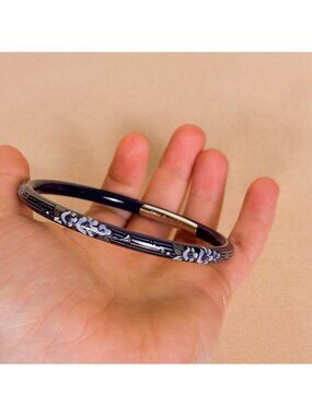 Vintage Michaela Frey Austria Blue Floral Enamel Gold Tone Bangle Tag Size 8 A72